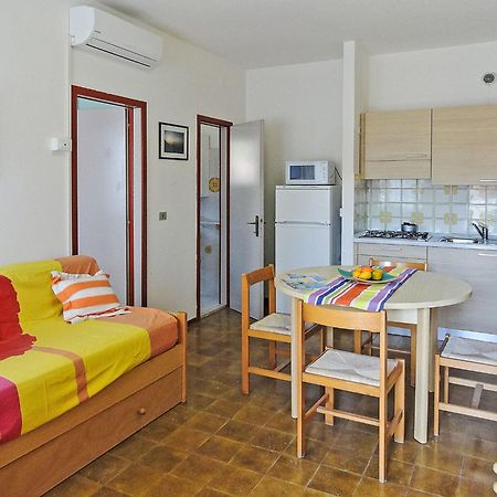 Apartment Villaggio Azzurro-1 By Interhome Бибионе Екстериор снимка