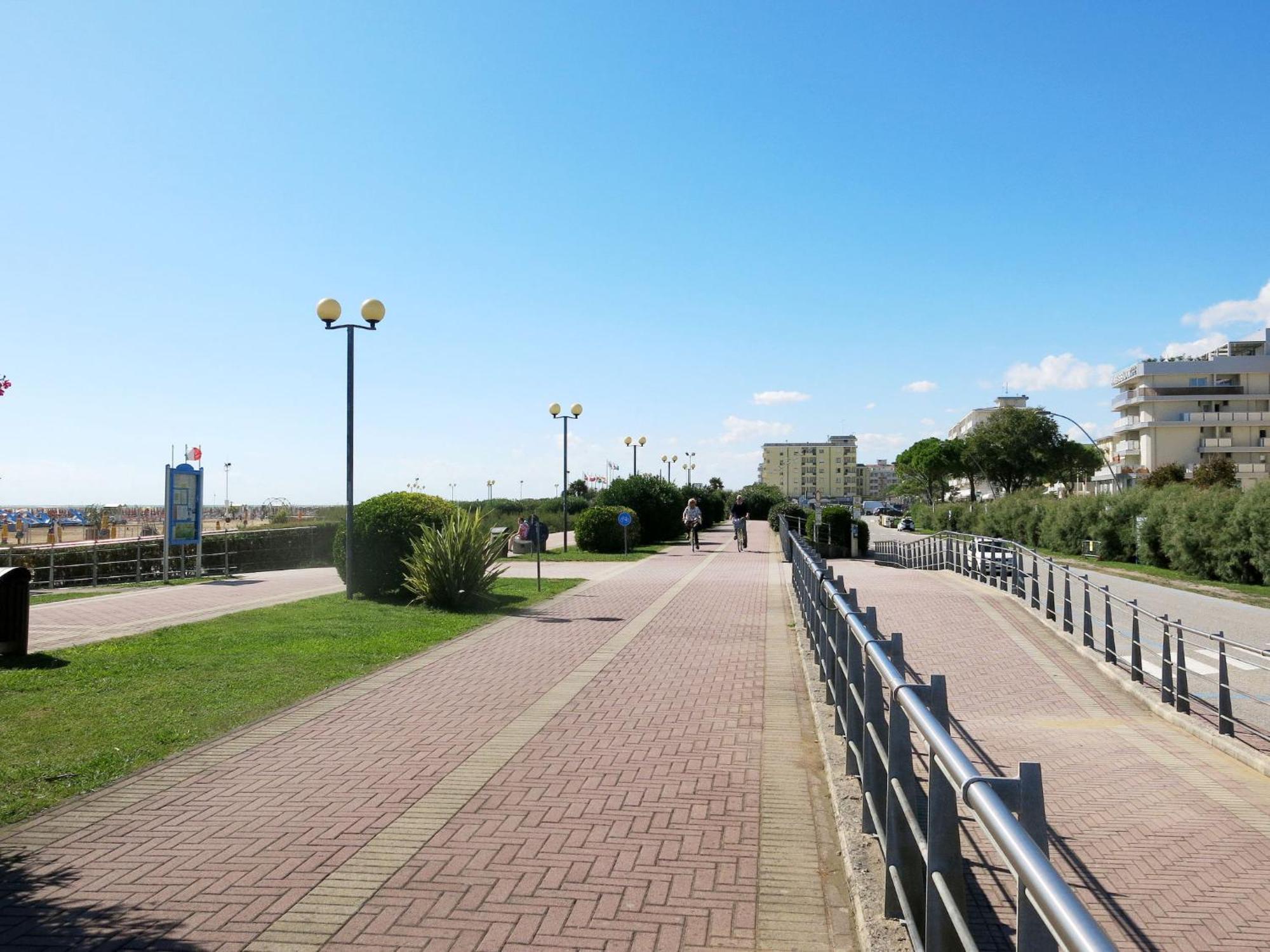 Apartment Villaggio Azzurro-1 By Interhome Бибионе Екстериор снимка